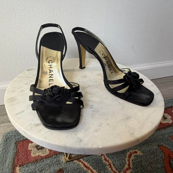 CHANEL Shoes - Vintage Y2K Chanel black satin Camellia slingback sandals